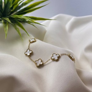 Whait Van Cleef  Bracelet