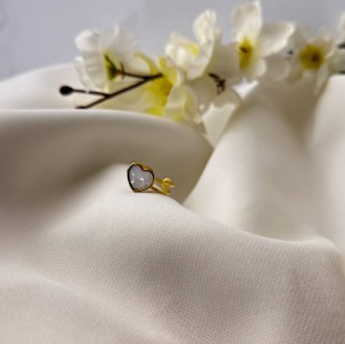 White heart Ring