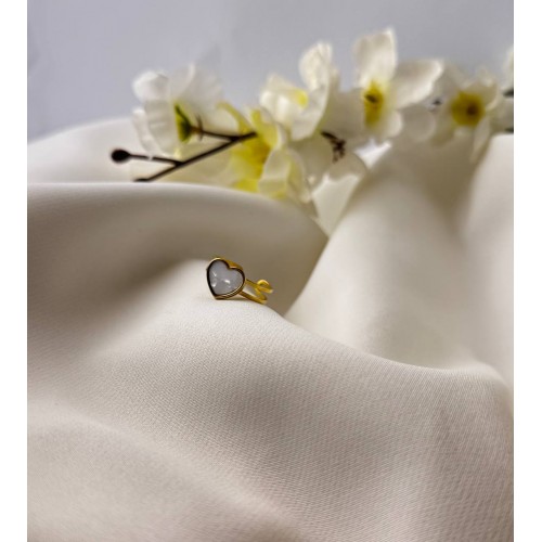 White heart Ring