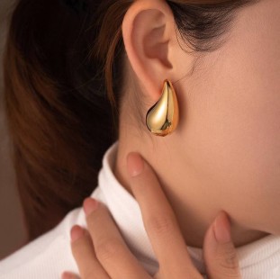 Earring 