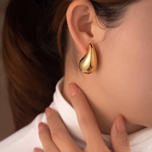 Earring 