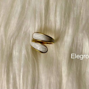 White Ring  