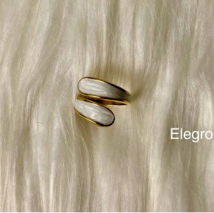 White Ring  