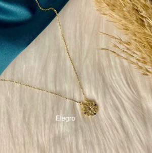  magnet Necklace 